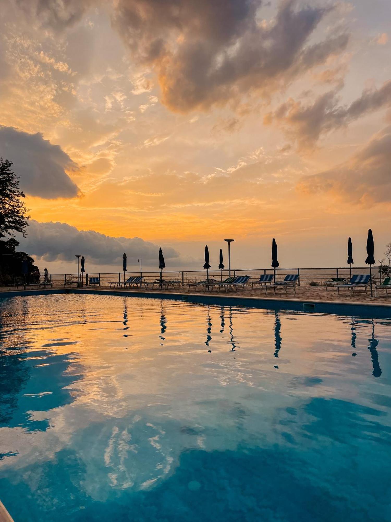 Aqua Holiday Apartments Vlore Luaran gambar